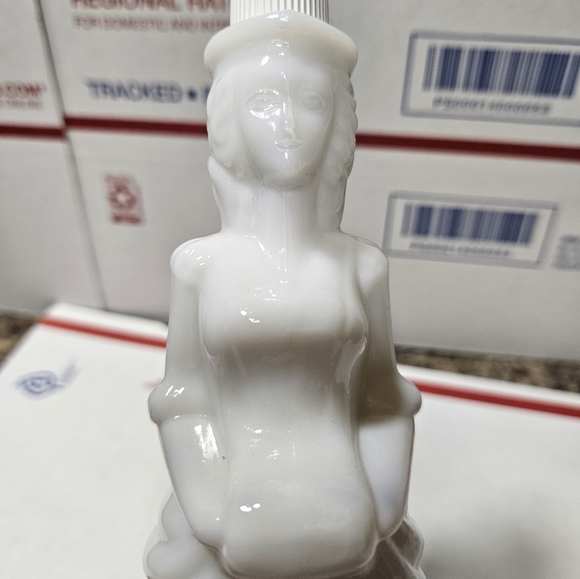 Vintage Avon Milk Glass Victorian Woman Bottle 5OZ Birds Of Paradise Empty DECOR - Picture 9 of 10